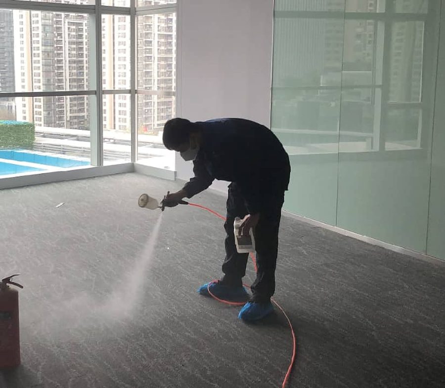表面喷涂作业